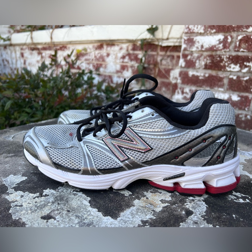 New Balance Men MR580SBR Cushioned Running Shoe Silver Red USA Made Size 10 - Picture 5 of 14